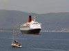 Queen Elisabeth 2 vor Korfu (Bild: Uwe Schinzel)
