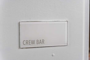 Crew-Bar