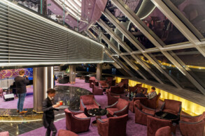Top Sail Lounge, Yacht Club