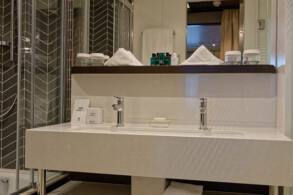 Haven Courtyard Suite 18716