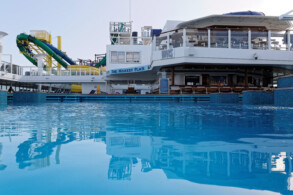 Pooldeck