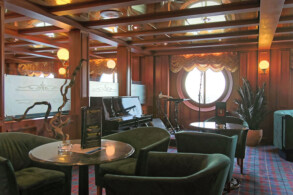 White Lion English Pub