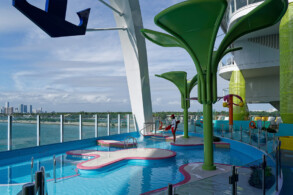 Surfside, Water's Edge Pool