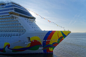 Norwegian Encore in Bremerhaven