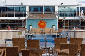 Pool-Deck