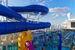 Pool & Rutschen