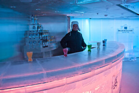 Bars & Lounges