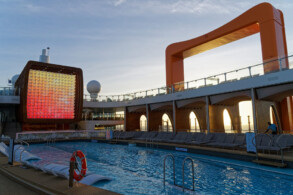 Pooldeck