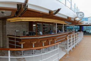 Mermaid's Tail Bar