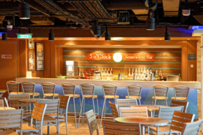 5 O'Clock Somewhere Bar
