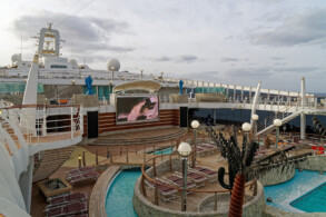Aqua-Park-Pool