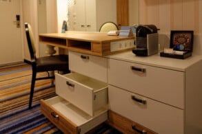 Spiegelschrank