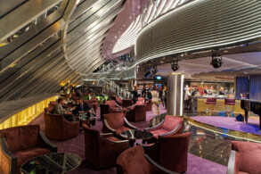 Top Sail Lounge, Yacht Club