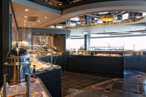 Yacht Club Top Sail Lounge