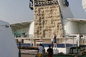 Sports Deck - Kletterwand