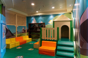 Kids-Club Tree House