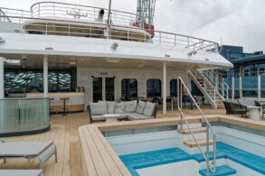 Pool Bar und Grill