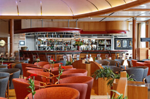 Clipper Lounge