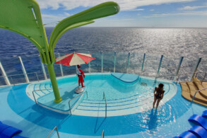 Cove Pool, Chill Island