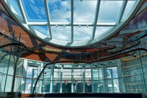 Atrium - Ausgang zum Pooldeck