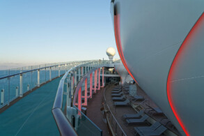 Pooldeck - Resort Deck