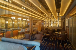 Crooners Bar