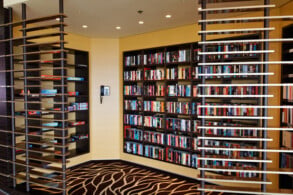 AIDA-Lounge, Bibliothek