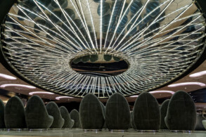 Black & White Lounge