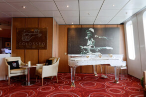 Foyer Bar