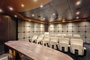 Poesia Meeting Center