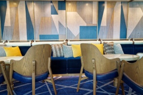 Bow Lounge