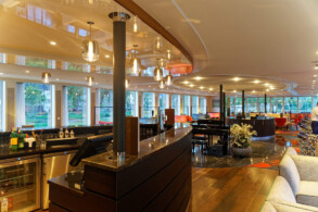 Bar und Lounge