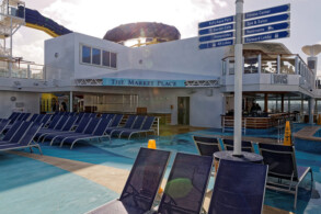 Pooldeck
