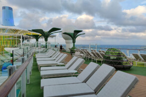 Cloud 17, Chill Island