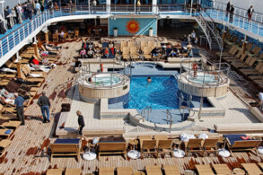 Pool-Deck
