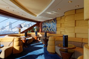 Top Sail Lounge