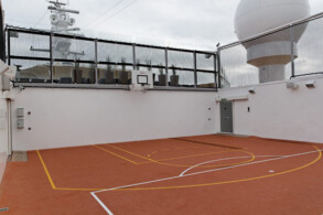 Basketballplatz Deck 15