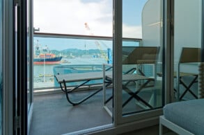 9092 - TP - Terrace by the Sea