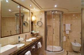 Oceania Suite 12011