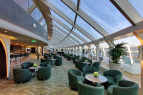 Top Sail Lounge