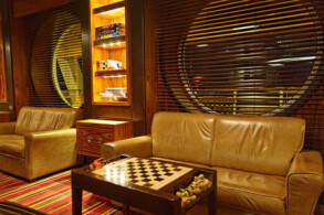 687 Lounge - Sports Bar