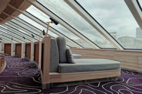 Explorer Lounge