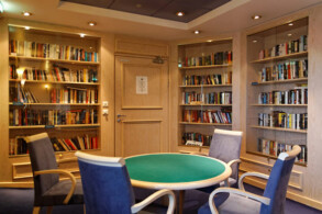 Bibliothek & Card Room