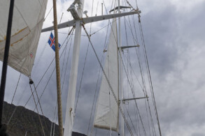 unter Segeln