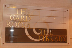 Bibliothek & Card Room