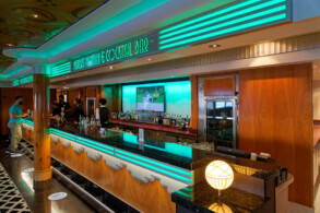 Magnums Champagne & Wine Bar