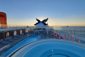 Pooldeck - Resort Deck