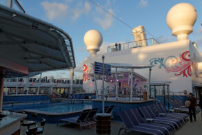 Pooldeck