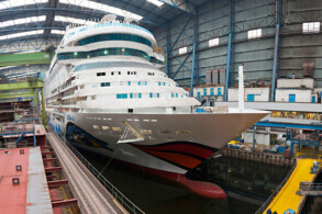 AIDAsol im Baudock der Meyer Werft