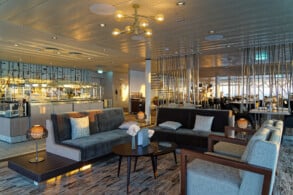 X-Lounge